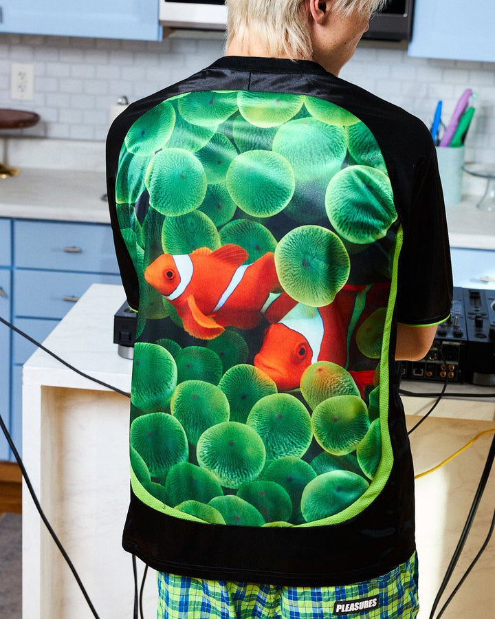 PLEASURES AQUA SOCCER JERSEY - BLACK