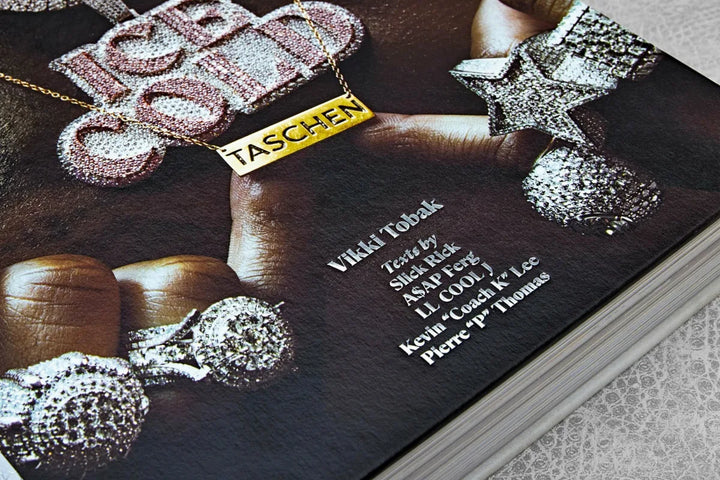 Vikki Tobak: Ice Cold. A Hip-Hop Jewelry History - Hardcover, Taschen