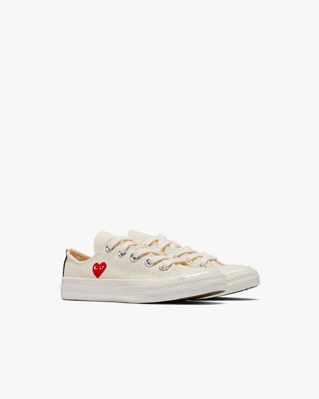 Comme des Garçons PLAY Kids' Small Red Heart Chuck Taylor All Star '70 Low Sneakers - White - AZ-K501-001-2