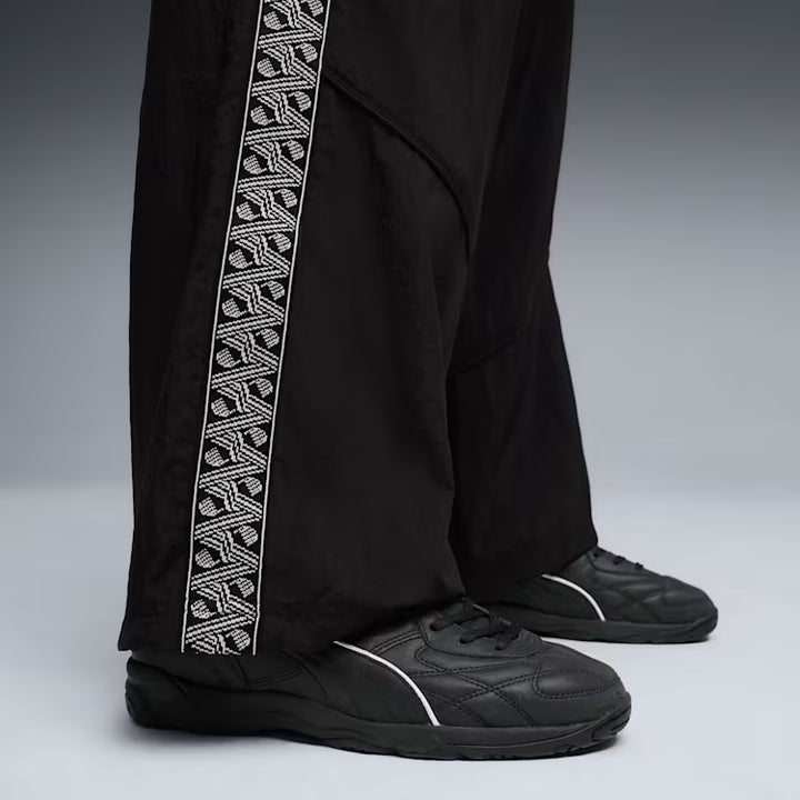 PUMA King Indoor Premium Unisex Sneakers - PUMA Black-PUMA White