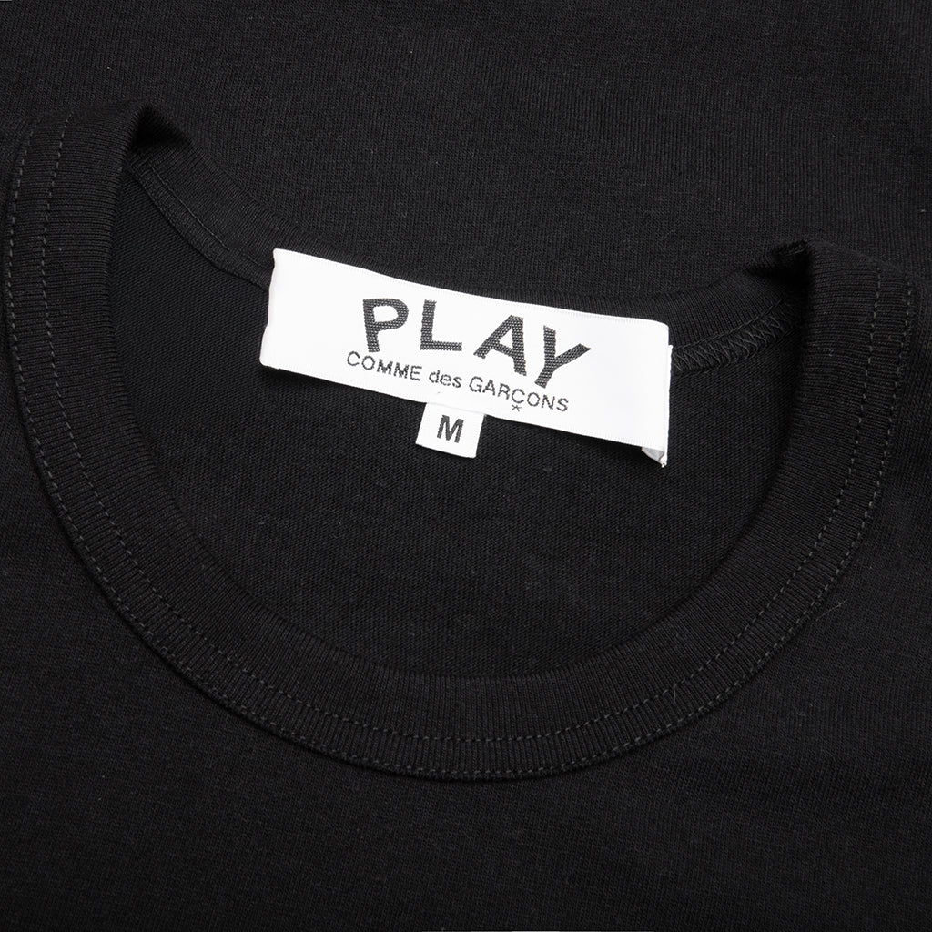 COMME DES GARCONS PLAY Multi Red Heart Logo Print Tee - Black - AX-T337-051-1