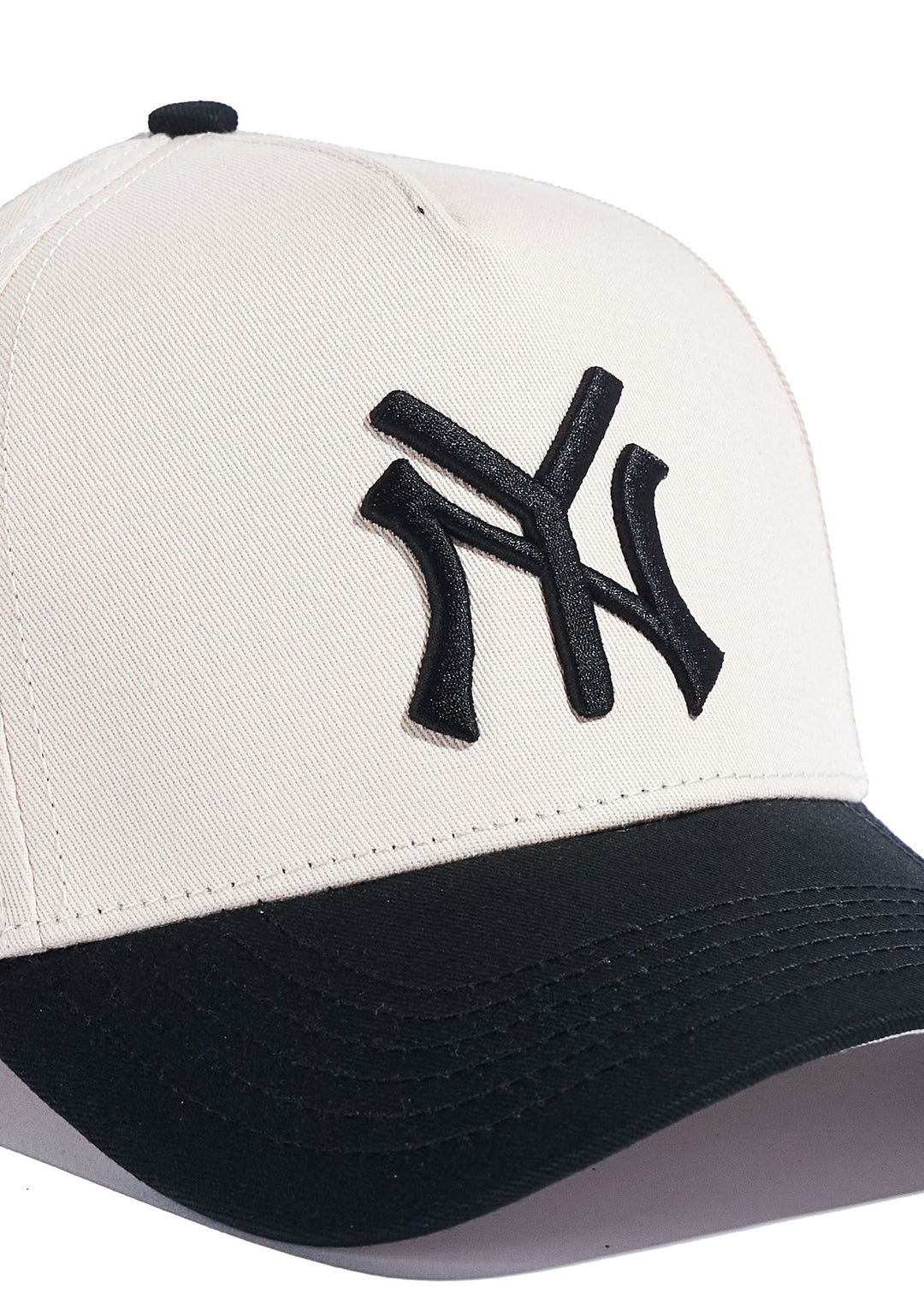 Reference NY - Cream/Black